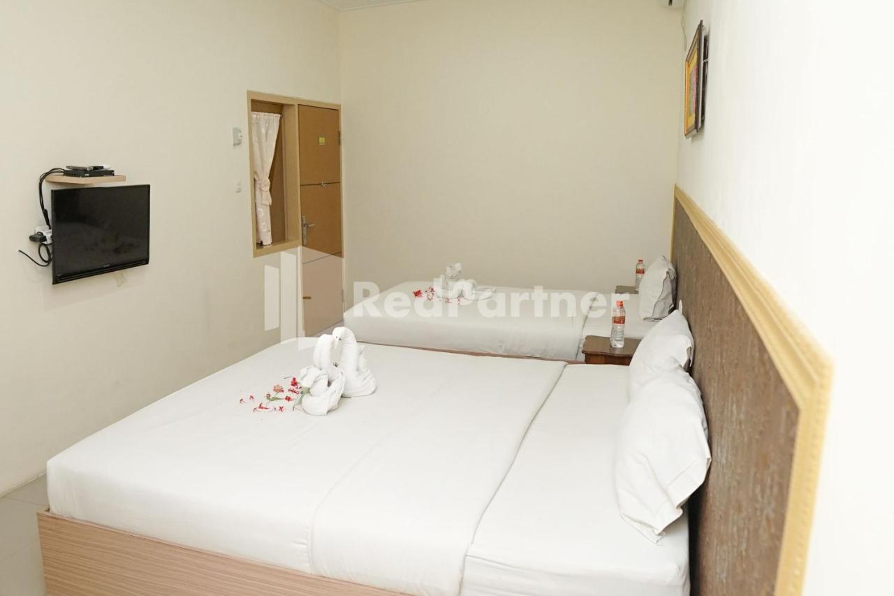 Adisa Homestay Near Saiful Anwar 玛琅 外观 照片